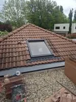 Remplacement d'une fenêtre de toit dans une maison individuelle située à Ecully